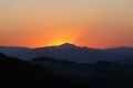 Passi al tramonto sul Monte Prinzera